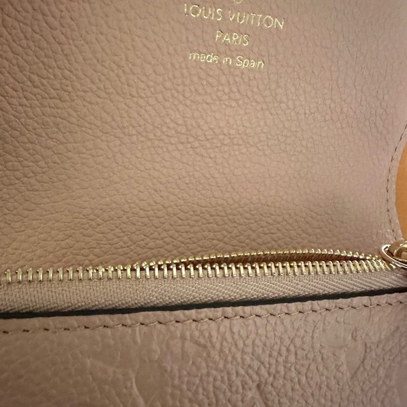 Louis Vuitton Rosalie Coin Purse in Rose Poudre - Picture 5 of 8